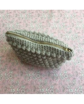 Hæklet clutch i DROPS Alpaca garn 