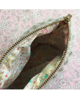 Hæklet clutch i DROPS Alpaca garn 