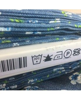 Denim med blomsterprint 