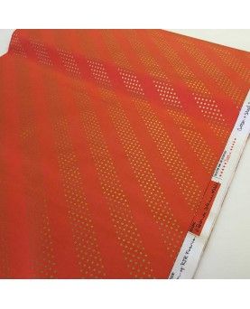 Art Gallery - guld prikker på skrå