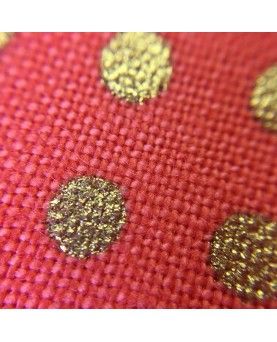 Art Gallery - guld prikker på skrå